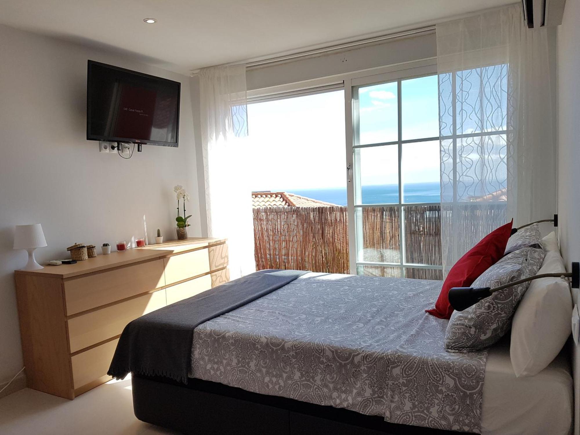 Peaceful Studio With Amazing Sea Views And Free Parking Benalmadena Luaran gambar