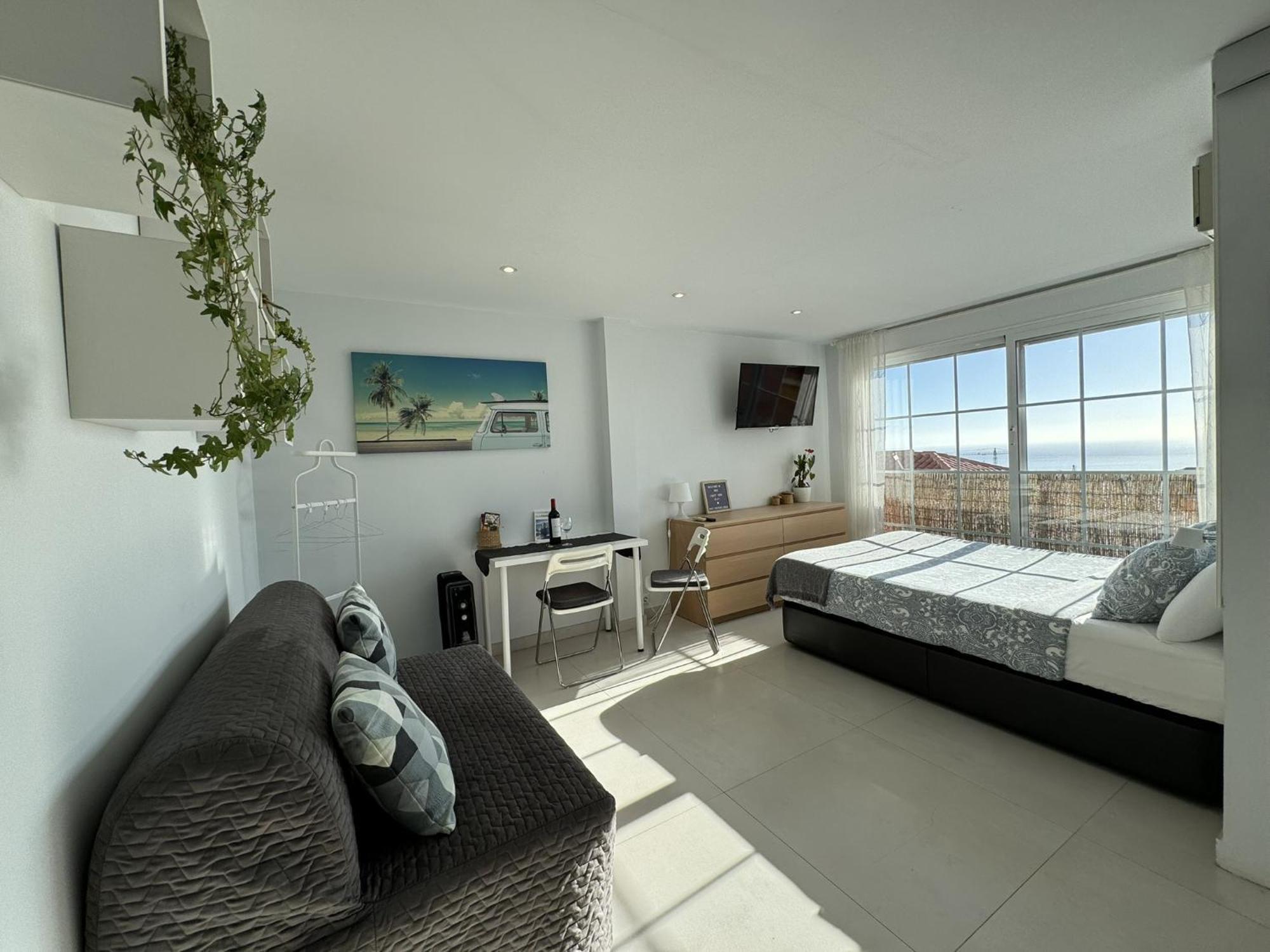 Peaceful Studio With Amazing Sea Views And Free Parking Benalmadena Luaran gambar