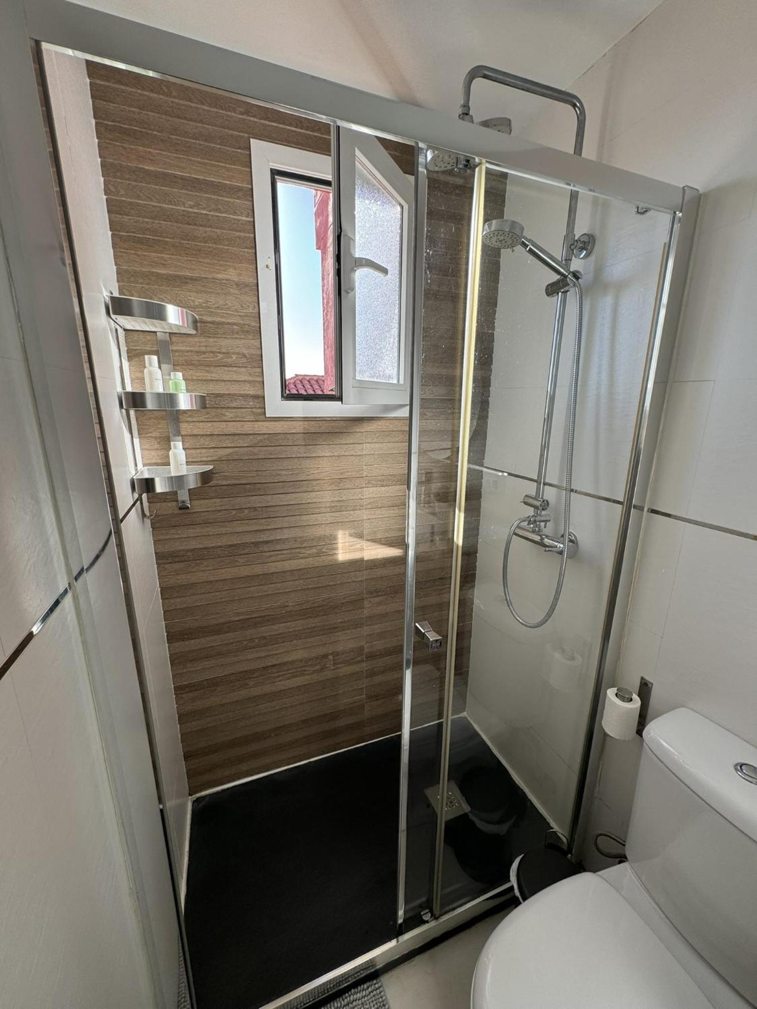 Peaceful Studio With Amazing Sea Views And Free Parking Benalmadena Luaran gambar